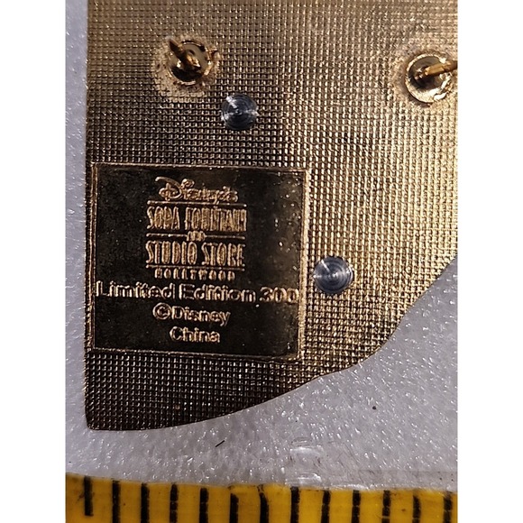 Disney Pin Stitch Seasons Quadrants Winter Snow Angel snowflake DSF LE 300 66982 - Picture 5 of 6